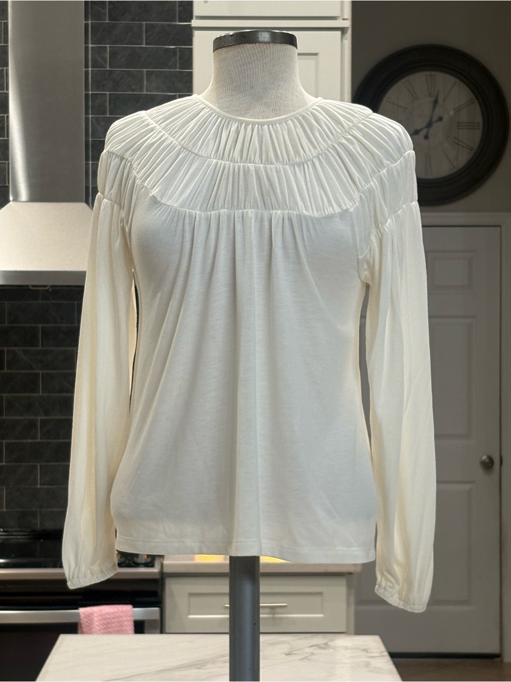 Ann Taylor Cream Pleated Yoke Long-Sleeve Top Same Day Shipping Size XXS